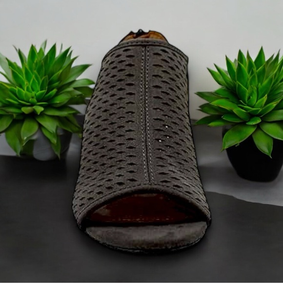 New Style & Co. Women’s Black  Haddiee Open Peep Toe Classic Ankle Shootie - Picture 11 of 16